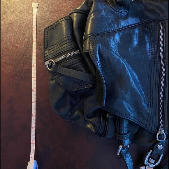 Rich black leather handbag - Picture 4 of 10